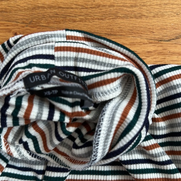 Urban Outfitters striped turtleneck - Picture 3 of 3